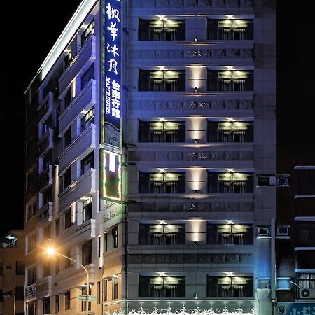 Maple Hotel Tainan Buitenkant foto